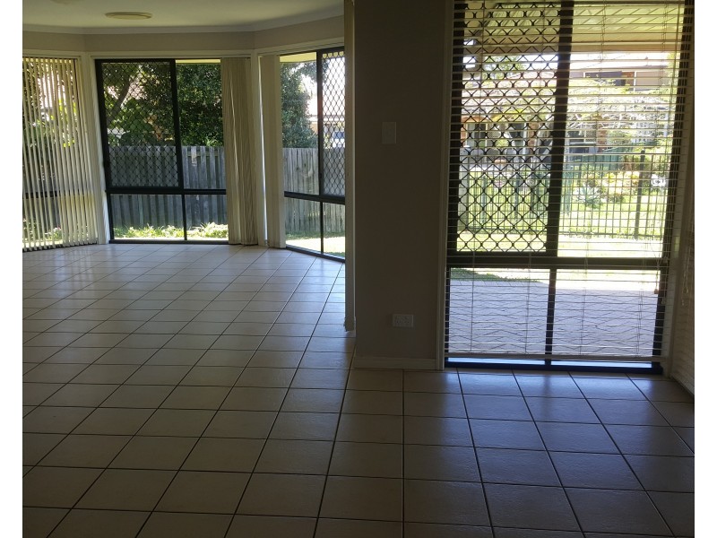 32 Apollo Crescent, Beachmere QLD 4510