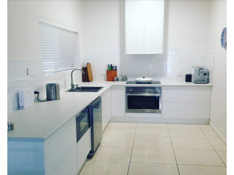 1/73 Lachlan Crescent, Sandstone Point QLD 4511