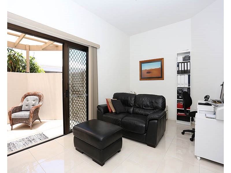 1/73 Lachlan Crescent, Sandstone Point QLD 4511