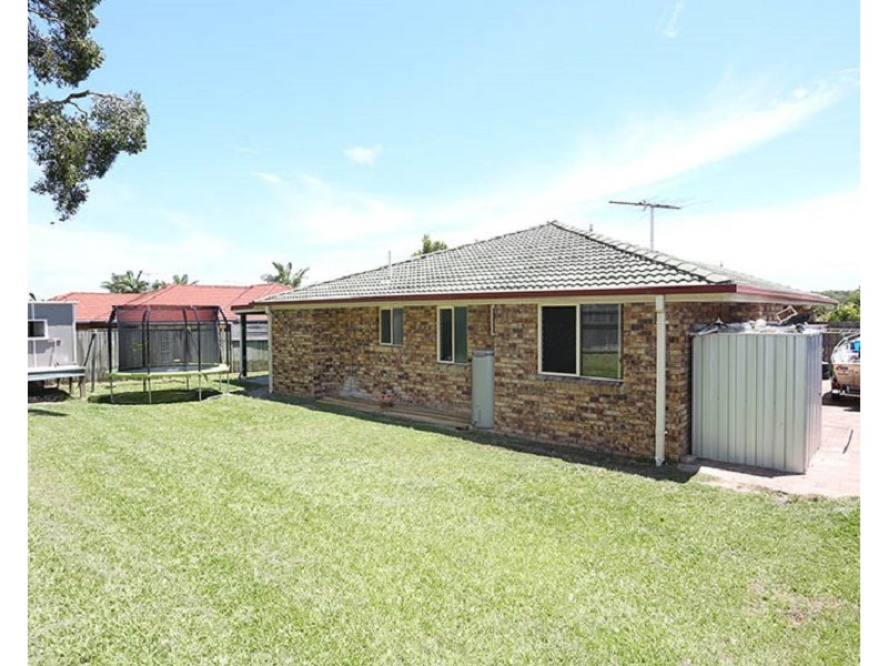 159 Bestmann Road East, Sandstone Point QLD 4511