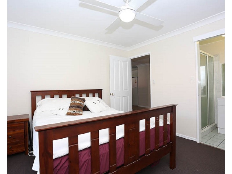 159 Bestmann Road East, Sandstone Point QLD 4511