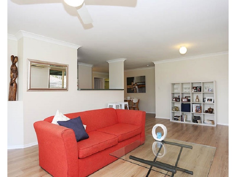 159 Bestmann Road East, Sandstone Point QLD 4511