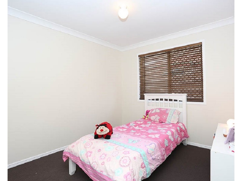 159 Bestmann Road East, Sandstone Point QLD 4511