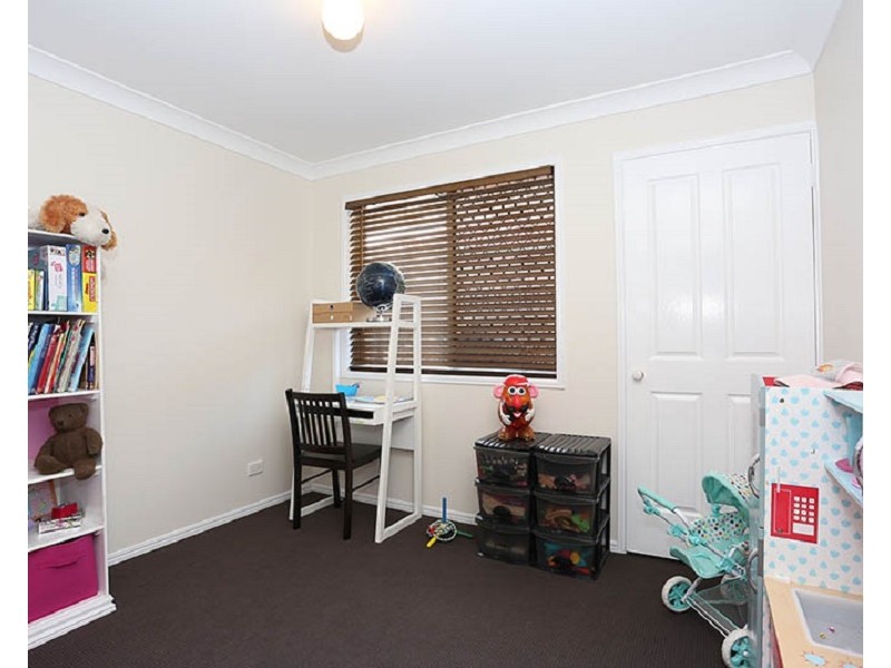 159 Bestmann Road East, Sandstone Point QLD 4511