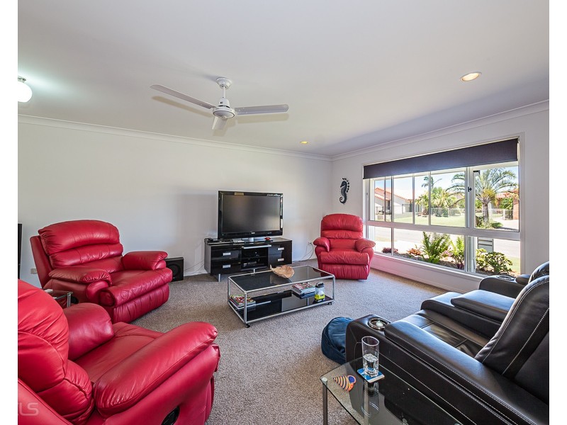 18  Castaway Court, Banksia Beach QLD 4507