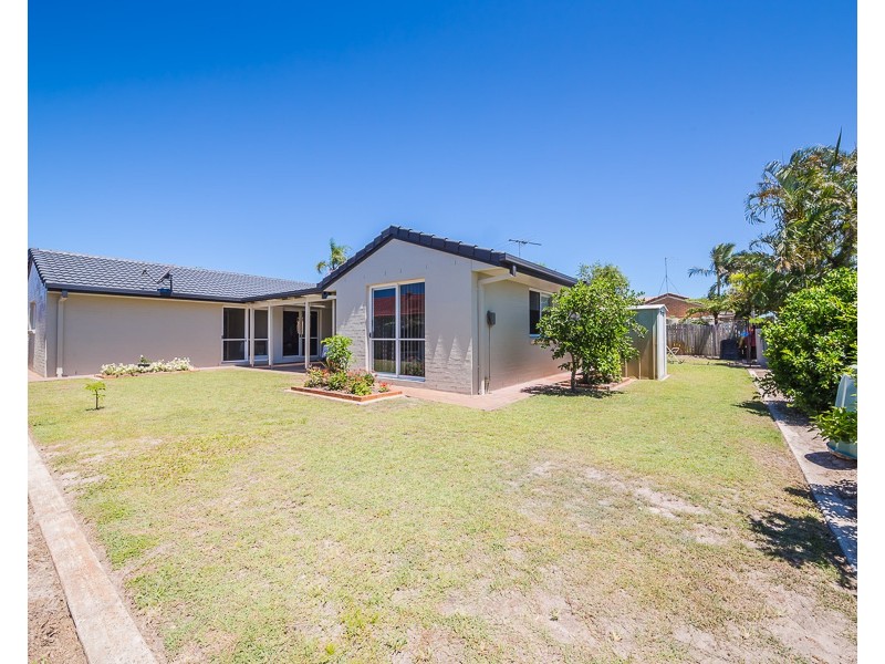 18  Castaway Court, Banksia Beach QLD 4507