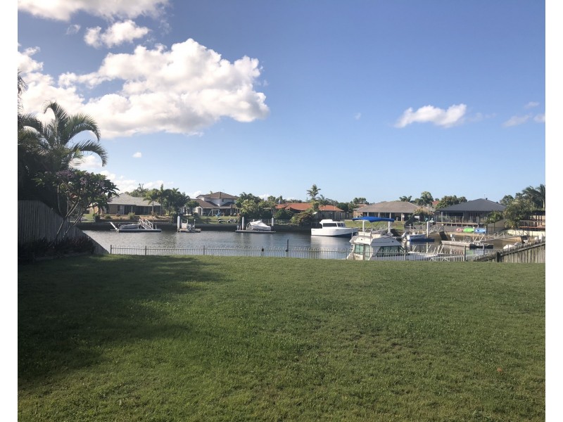 6 Catamaran Court, Banksia Beach QLD 4507