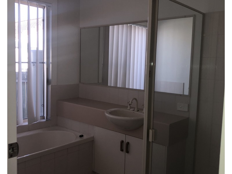 6 Catamaran Court, Banksia Beach QLD 4507