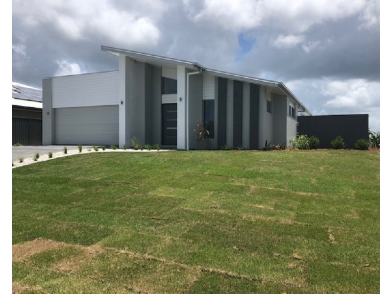 2 Seacrest Court, Banksia Beach QLD 4507