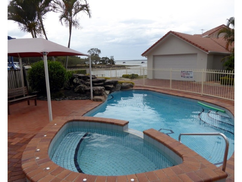 11/18-20 Spinnaker Drive, Sandstone Point QLD 4511