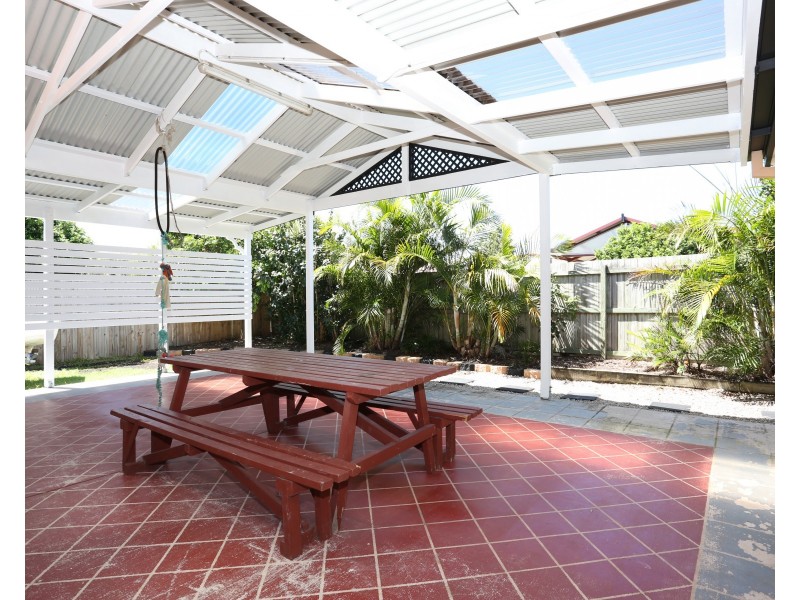 5 Mossman Way, Sandstone Point QLD 4511