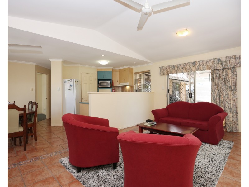 5 Mossman Way, Sandstone Point QLD 4511