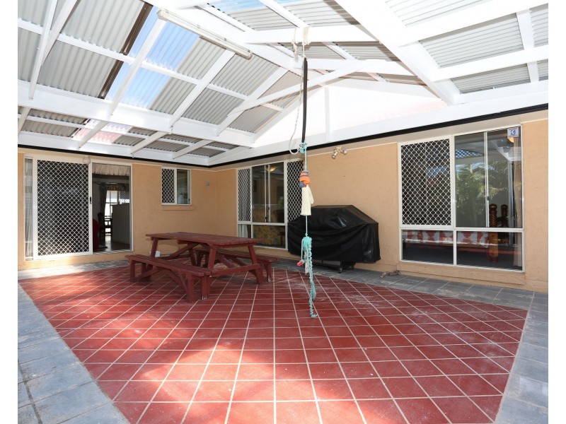 5 Mossman Way, Sandstone Point QLD 4511