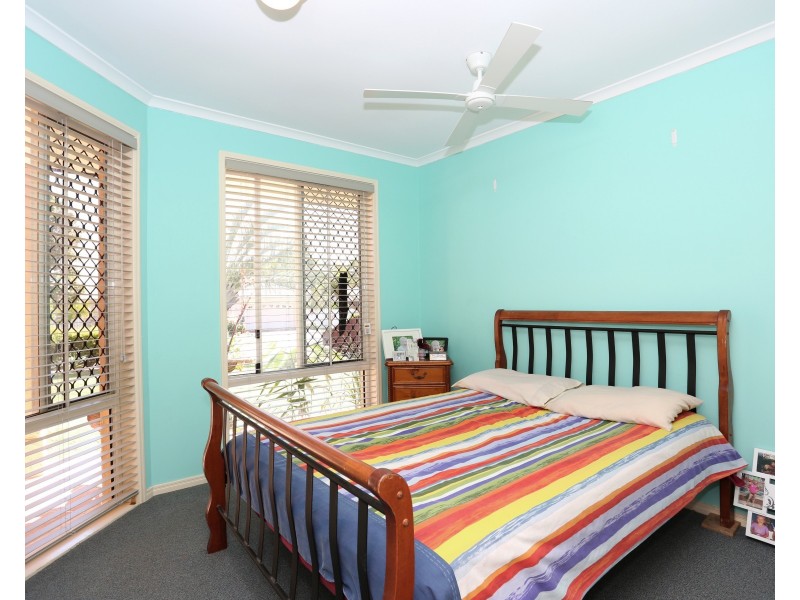 5 Mossman Way, Sandstone Point QLD 4511