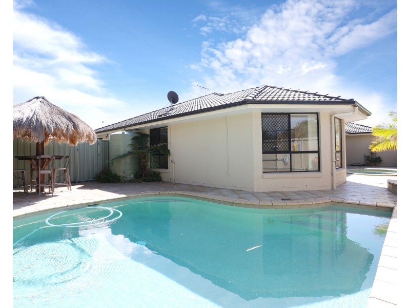 104 Marina Boulevard, Banksia Beach QLD 4507