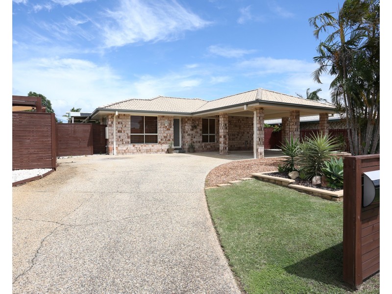 8 Squire Place, Sandstone Point QLD 4511
