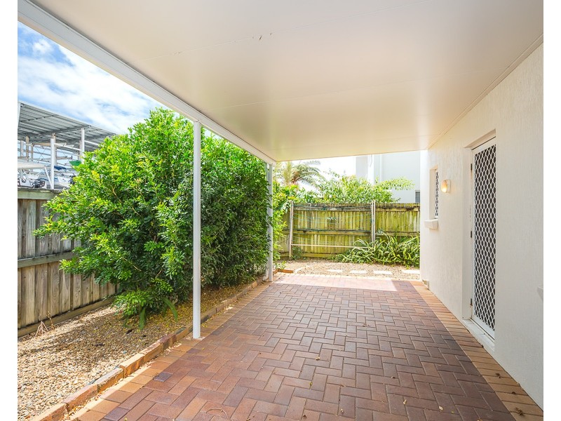 11/18-20 Spinnaker Drive, Sandstone Point QLD 4511