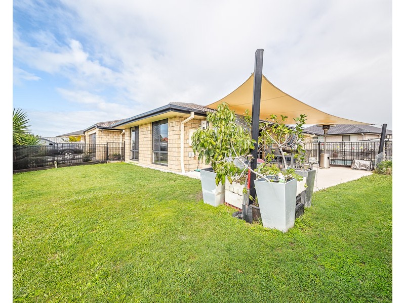 22 Tallow Court, Sandstone Point QLD 4511