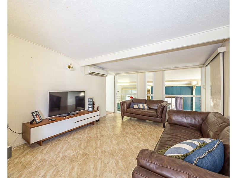15 Benny Street, Woorim QLD 4507