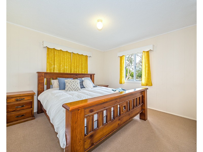 15 Benny Street, Woorim QLD 4507