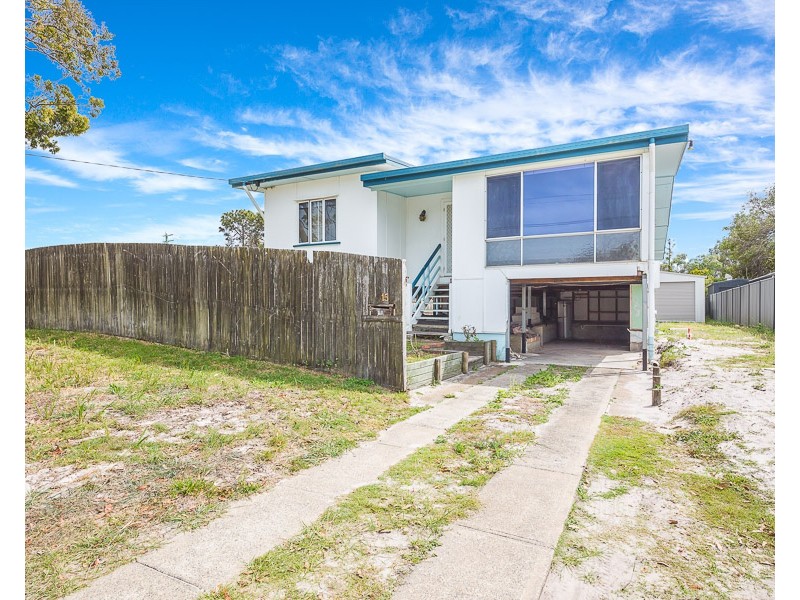 15 Benny Street, Woorim QLD 4507