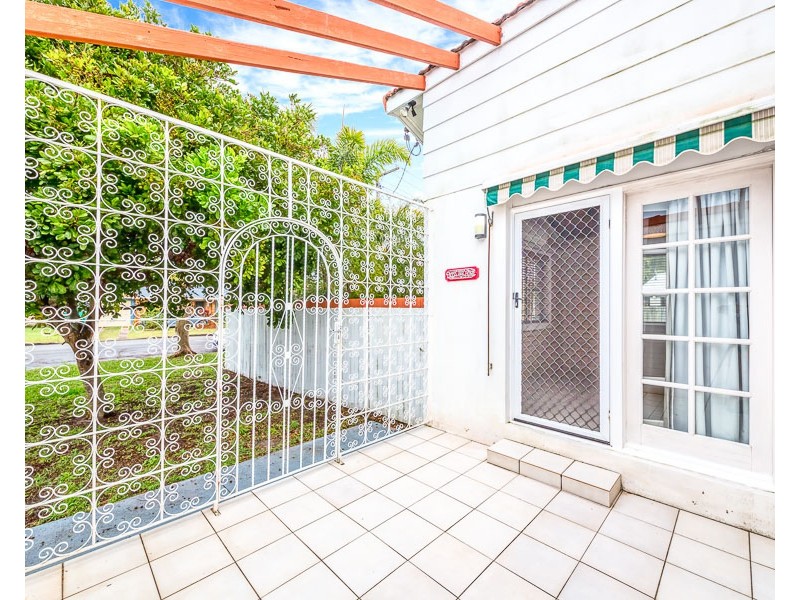 15 Brookes Crescent, Woorim QLD 4507