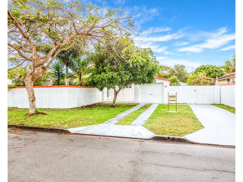 15 Brookes Crescent, Woorim QLD 4507