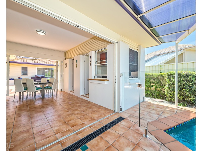 9 Marlin Court, Banksia Beach QLD 4507