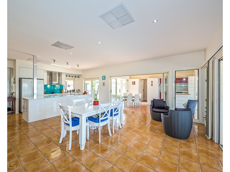 9 Marlin Court, Banksia Beach QLD 4507