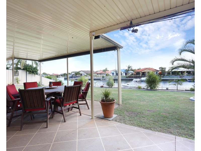 22 Topsail Circuit, Banksia Beach QLD 4507