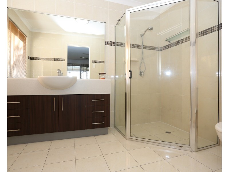 22 Topsail Circuit, Banksia Beach QLD 4507