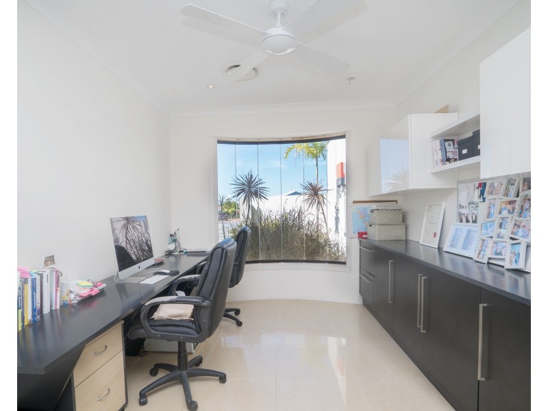 9 Doyle Court, Sandstone Point QLD 4511