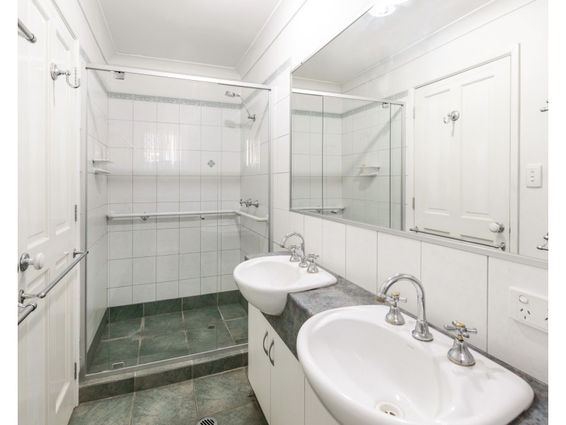 84 Sugarwood Street, Bellbowrie QLD 4070