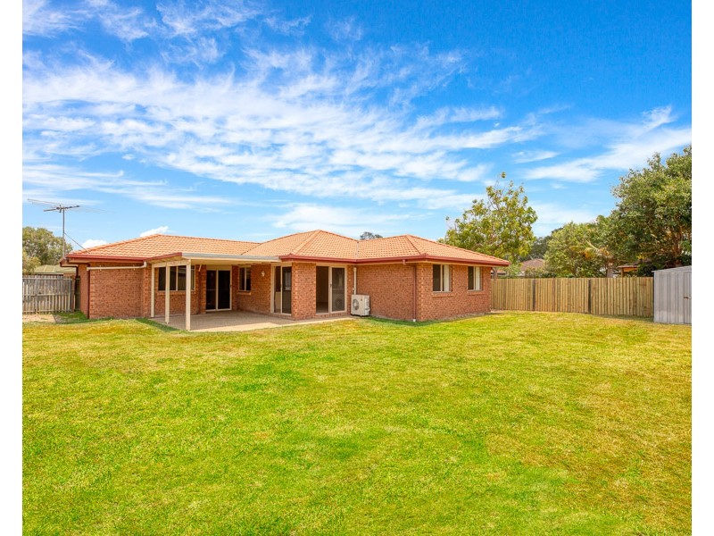 7 Smout court, Sandstone Point QLD 4511