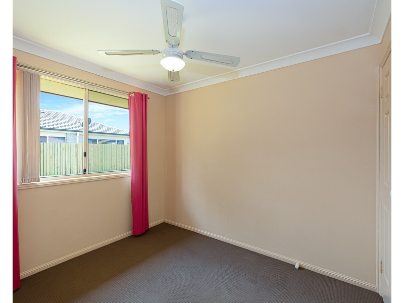 7 Smout court, Sandstone Point QLD 4511