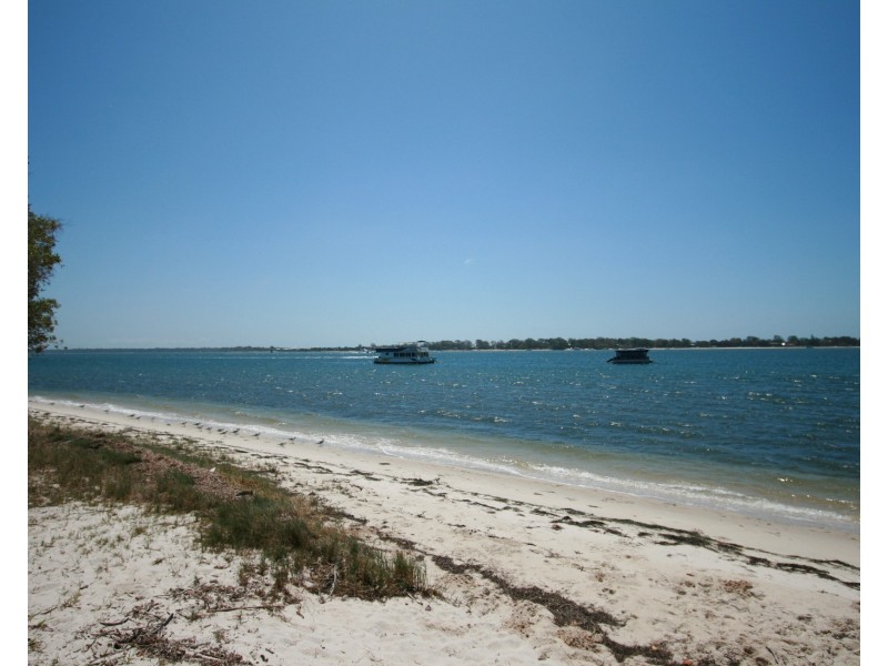 Site 140 Kalmakuta Dve, Sandstone Point QLD 4511