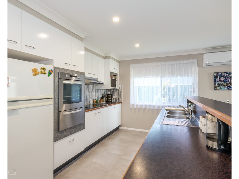 4 Sanctuary Court, Bongaree QLD 4507