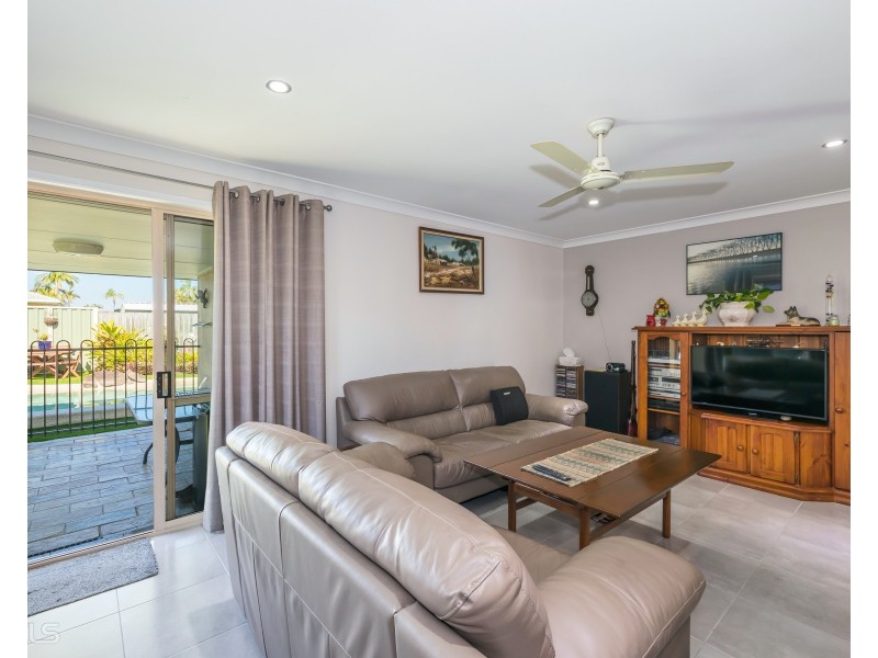 4 Sanctuary Court, Bongaree QLD 4507