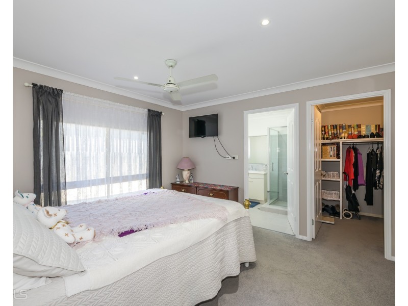 4 Sanctuary Court, Bongaree QLD 4507
