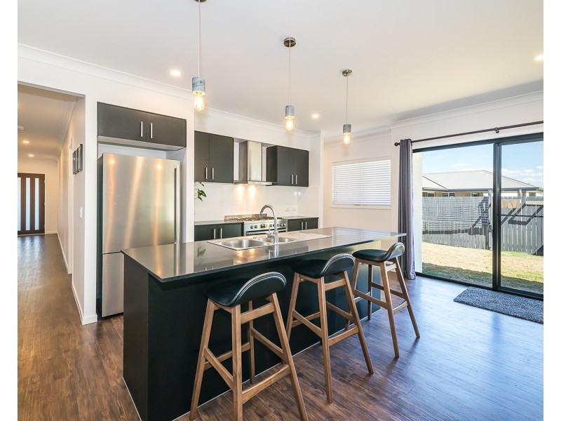 19 Bora Place, Ningi QLD 4511