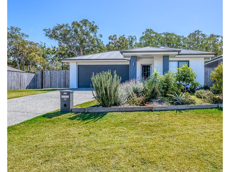 19 Bora Place, Ningi QLD 4511