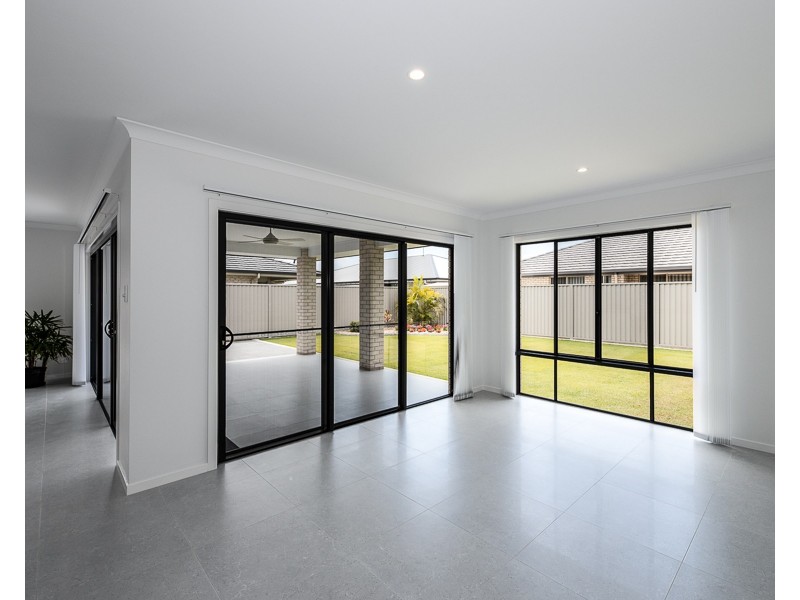 19 Herring street, Bongaree QLD 4507