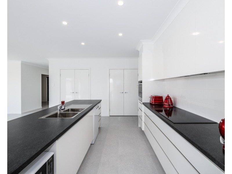 19 Herring street, Bongaree QLD 4507