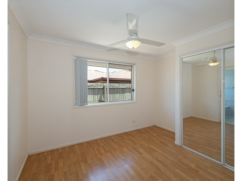 17 Mackerel Street, Sandstone Point QLD 4511