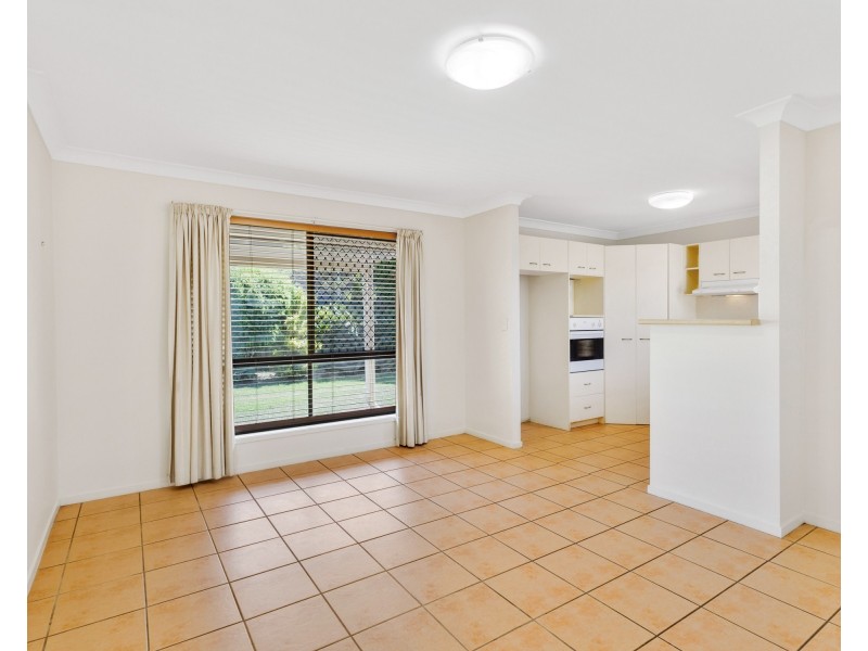 5/8 Spinnaker Drive, Sandstone Point QLD 4511