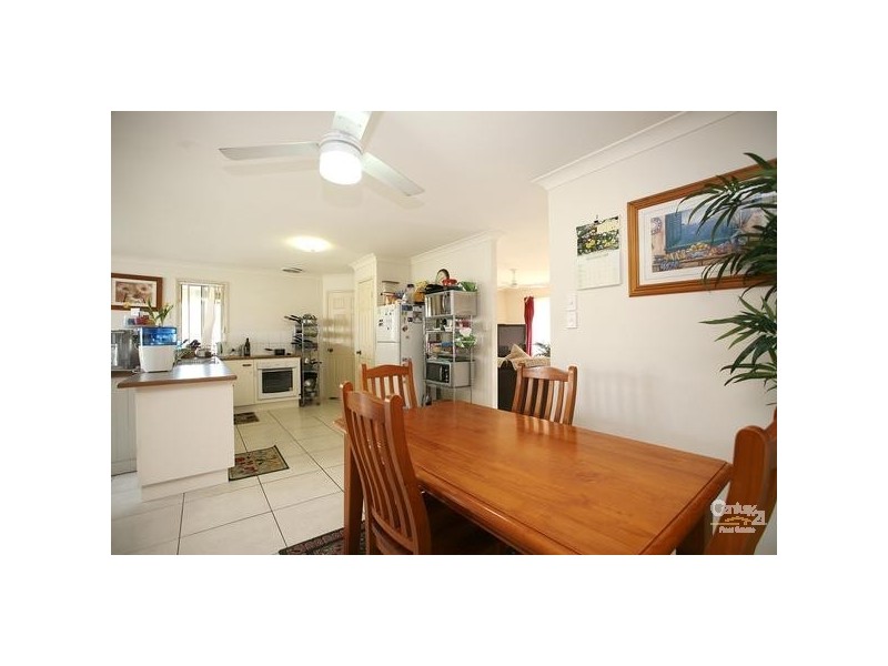 8 Bream Court, Sandstone Point QLD 4511