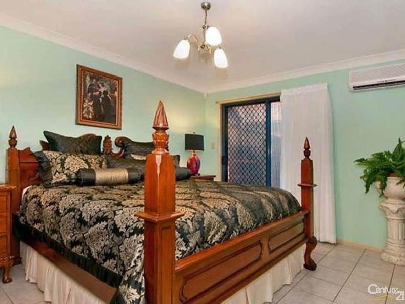 20 Catamaran Court, Banksia Beach QLD 4507