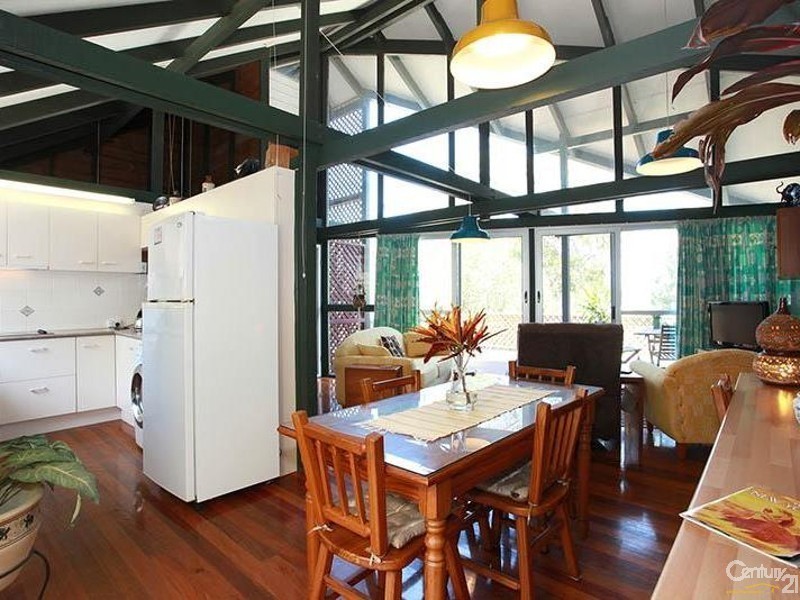 135 Sylvan Beach Esplanade, Bellara QLD 4507