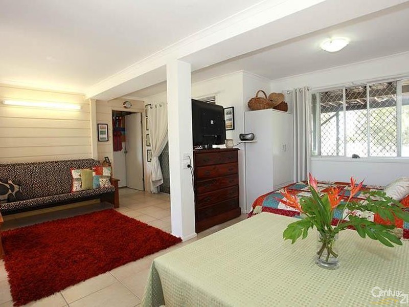 135 Sylvan Beach Esplanade, Bellara QLD 4507