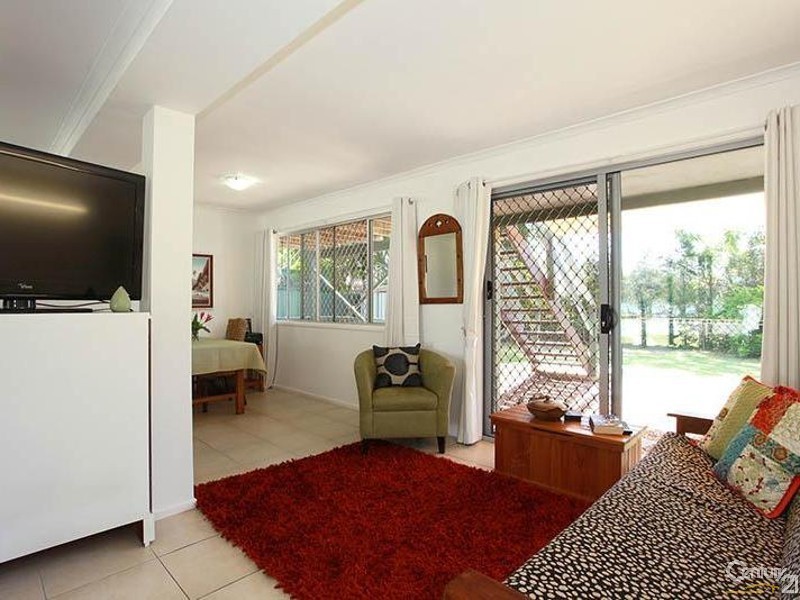 135 Sylvan Beach Esplanade, Bellara QLD 4507